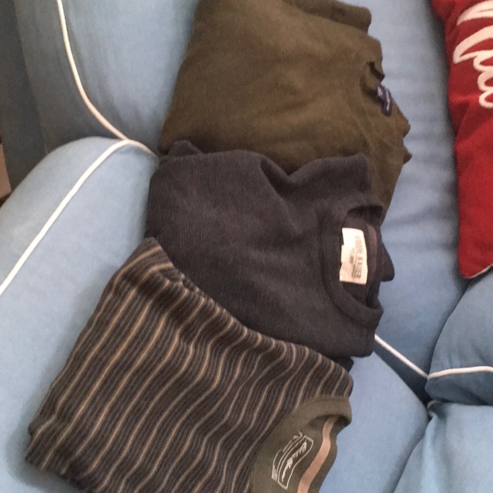 3 pullovers all 3 $50 2 never worn all medium